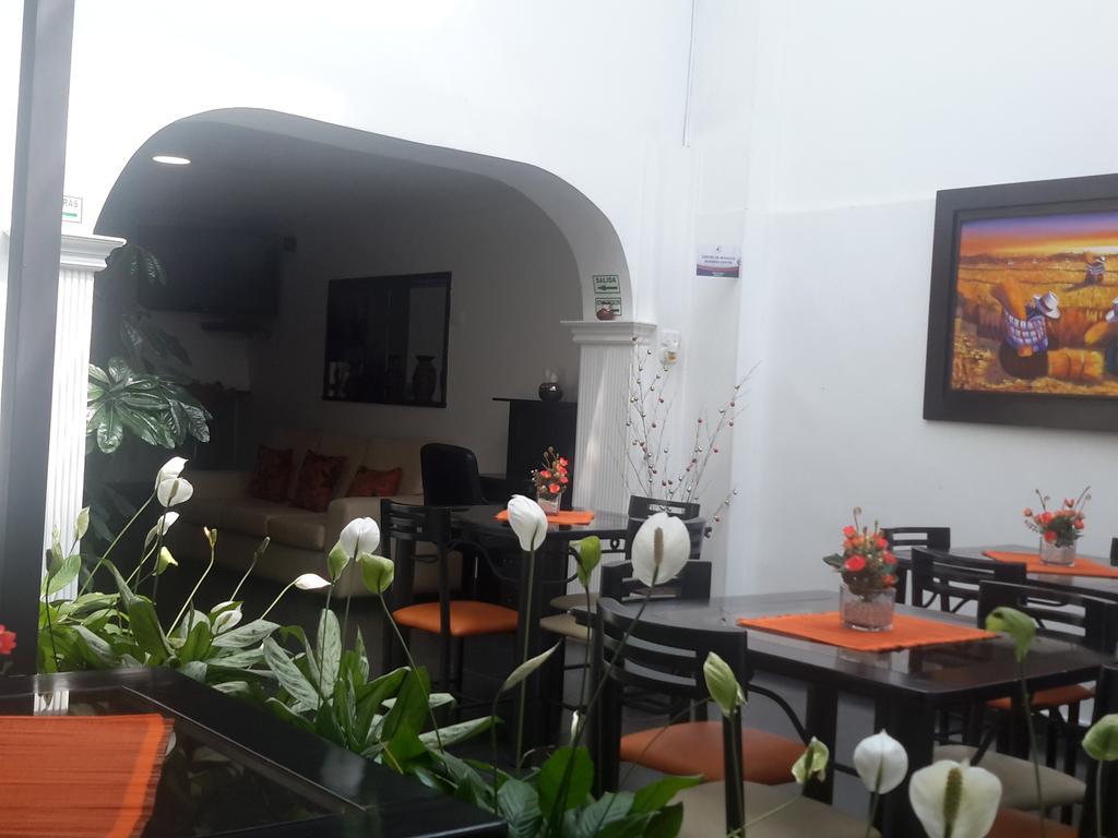Hotel Central House A 5 Min De La Embajada Americana Bogota Luaran gambar