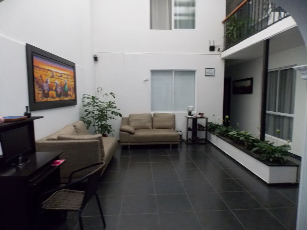 Hotel Central House A 5 Min De La Embajada Americana Bogota Luaran gambar