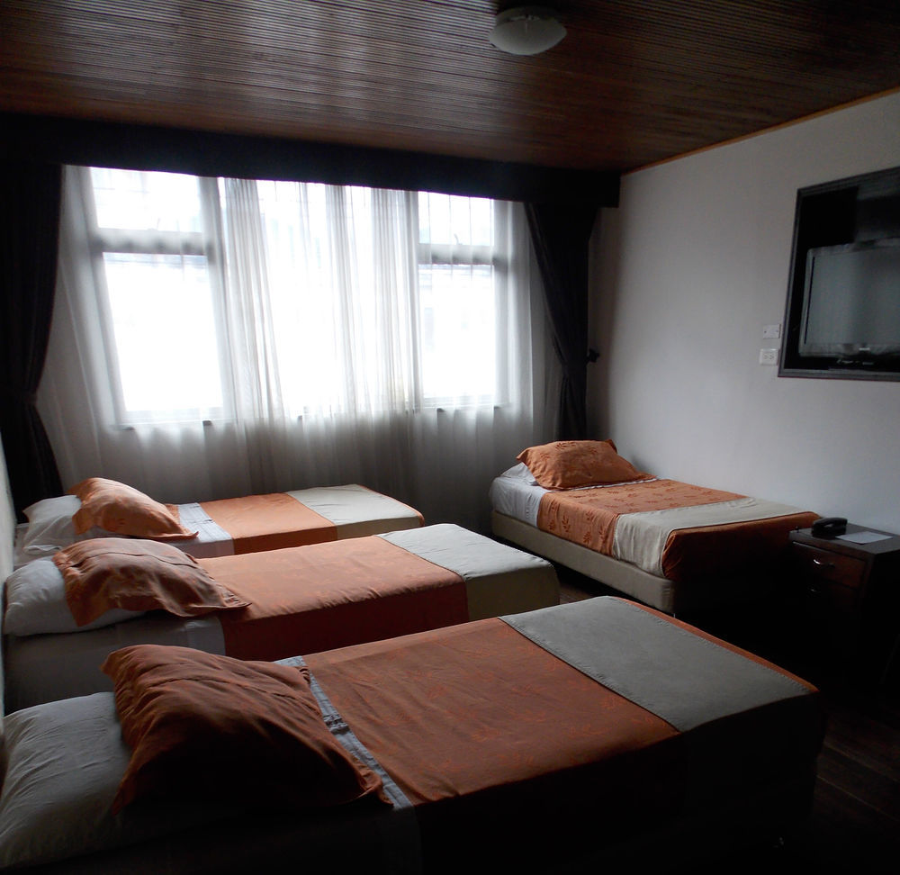 Hotel Central House A 5 Min De La Embajada Americana Bogota Luaran gambar