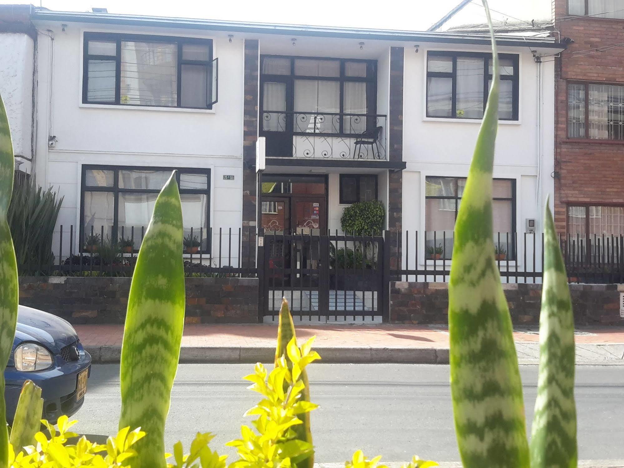 Hotel Central House A 5 Min De La Embajada Americana Bogota Luaran gambar